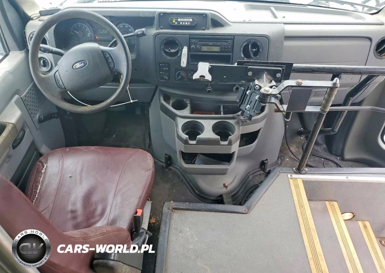2013 Ford Econoline E350 Super Duty Cutaway Van VIN:1FDEE3FS8DDA20735 - 8
