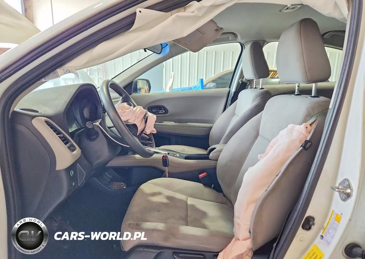 2018 Honda Hr-V Lx VIN:3CZRU5H37JM716927 - 7