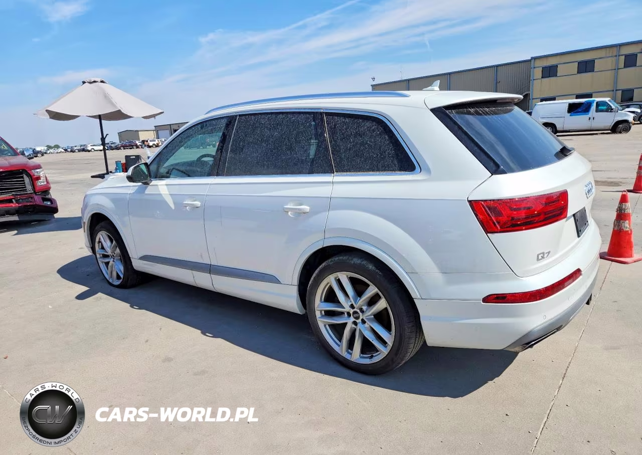 2017 Audi Q7 Prestige VIN:WA1VAAF78HD048017 - 2
