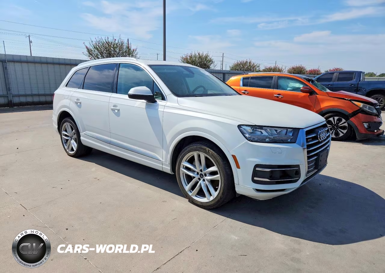 2017 Audi Q7 Prestige VIN:WA1VAAF78HD048017 - 4