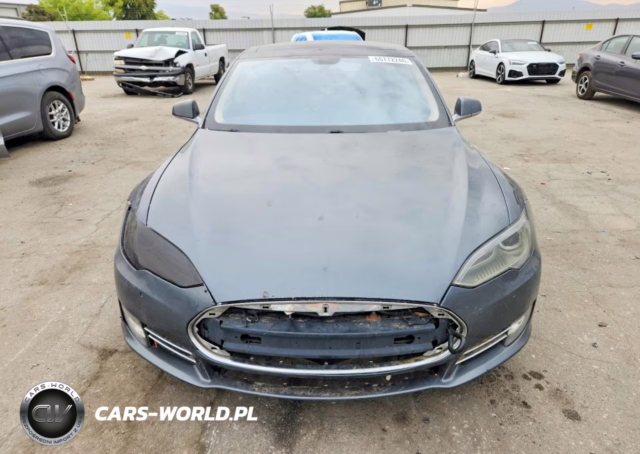 2013 Tesla Model S VIN:5YJSA1CNXDFP28886 - 5