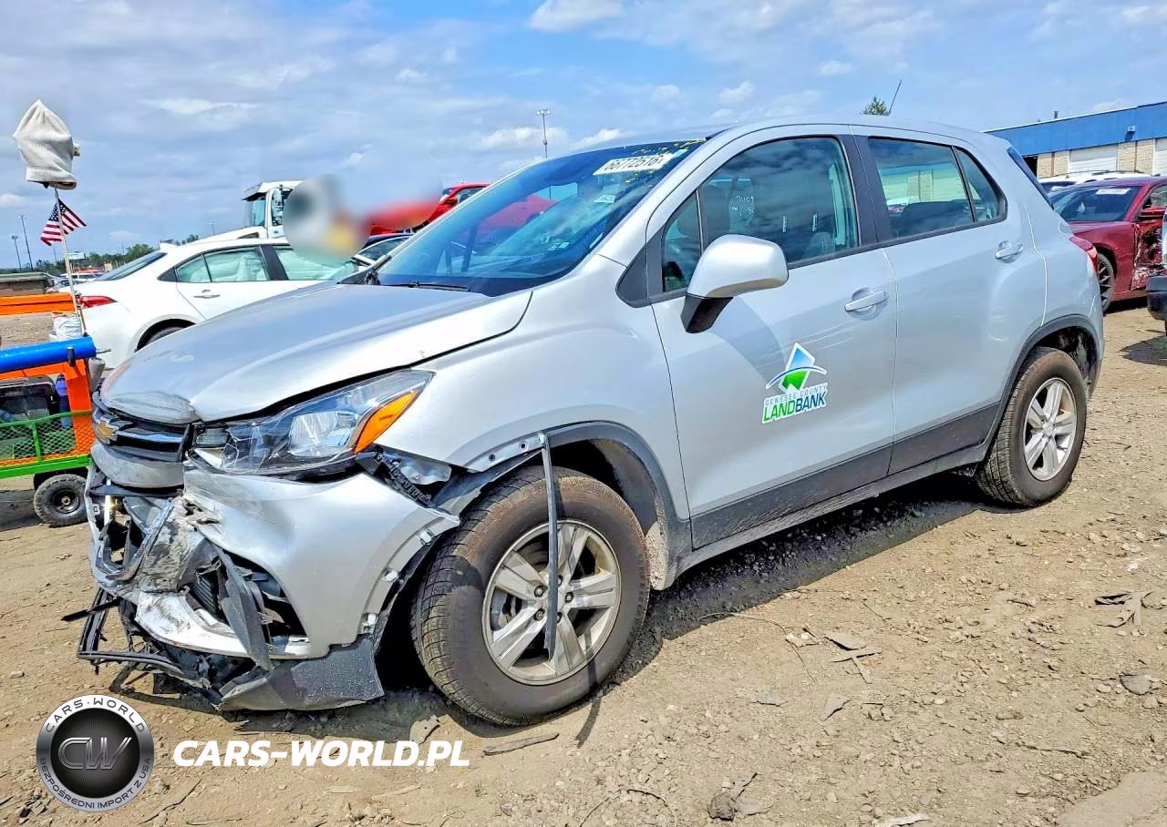 2019 Chevrolet Trax Ls VIN:3GNCJNSBXKL357303 - 1