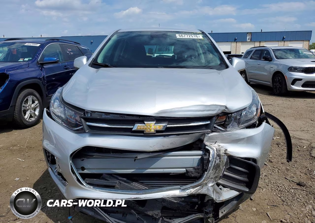 2019 Chevrolet Trax Ls VIN:3GNCJNSBXKL357303 - 5