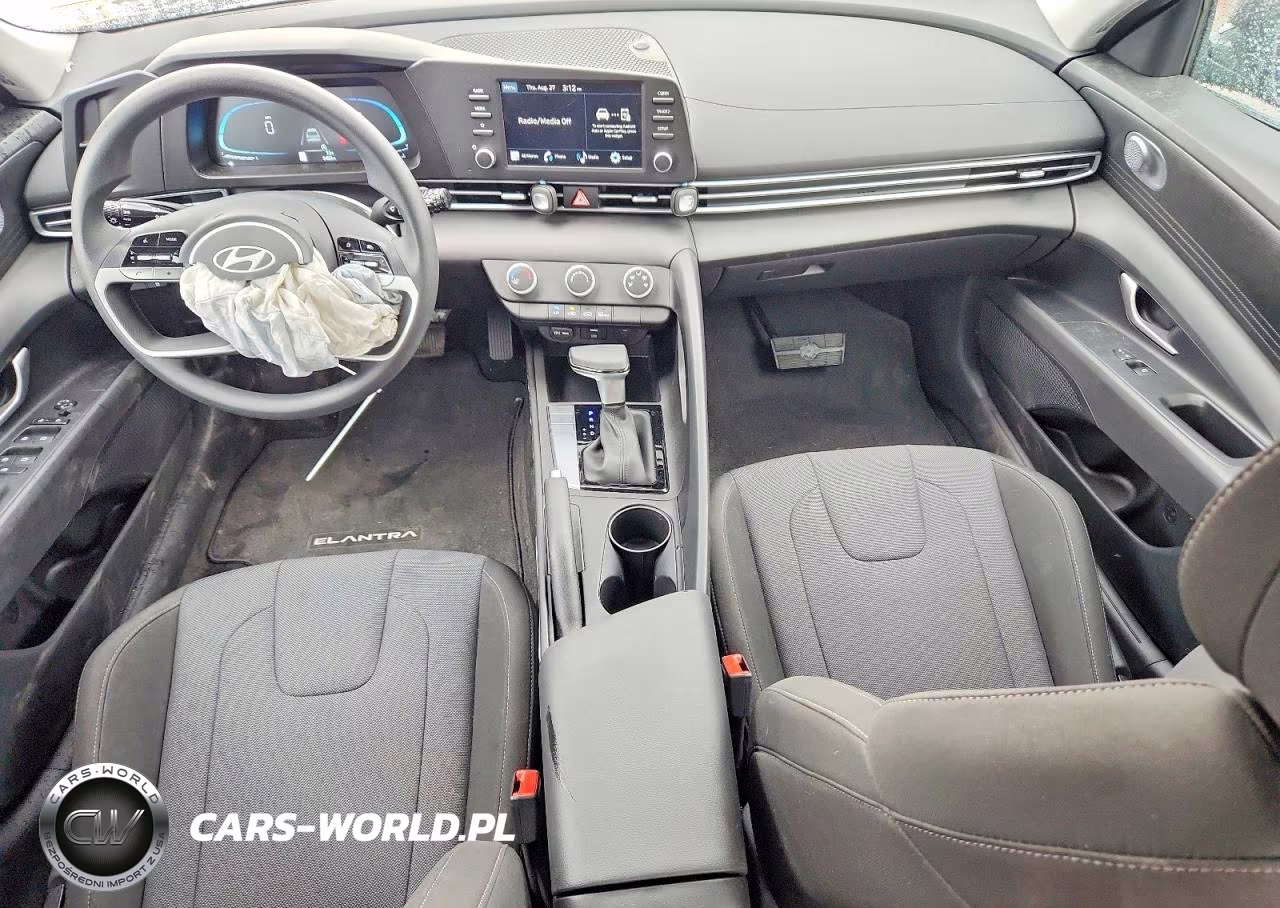 2026 Hyundai Elantra Se VIN:KMHLL4DG0TU217804 - 8