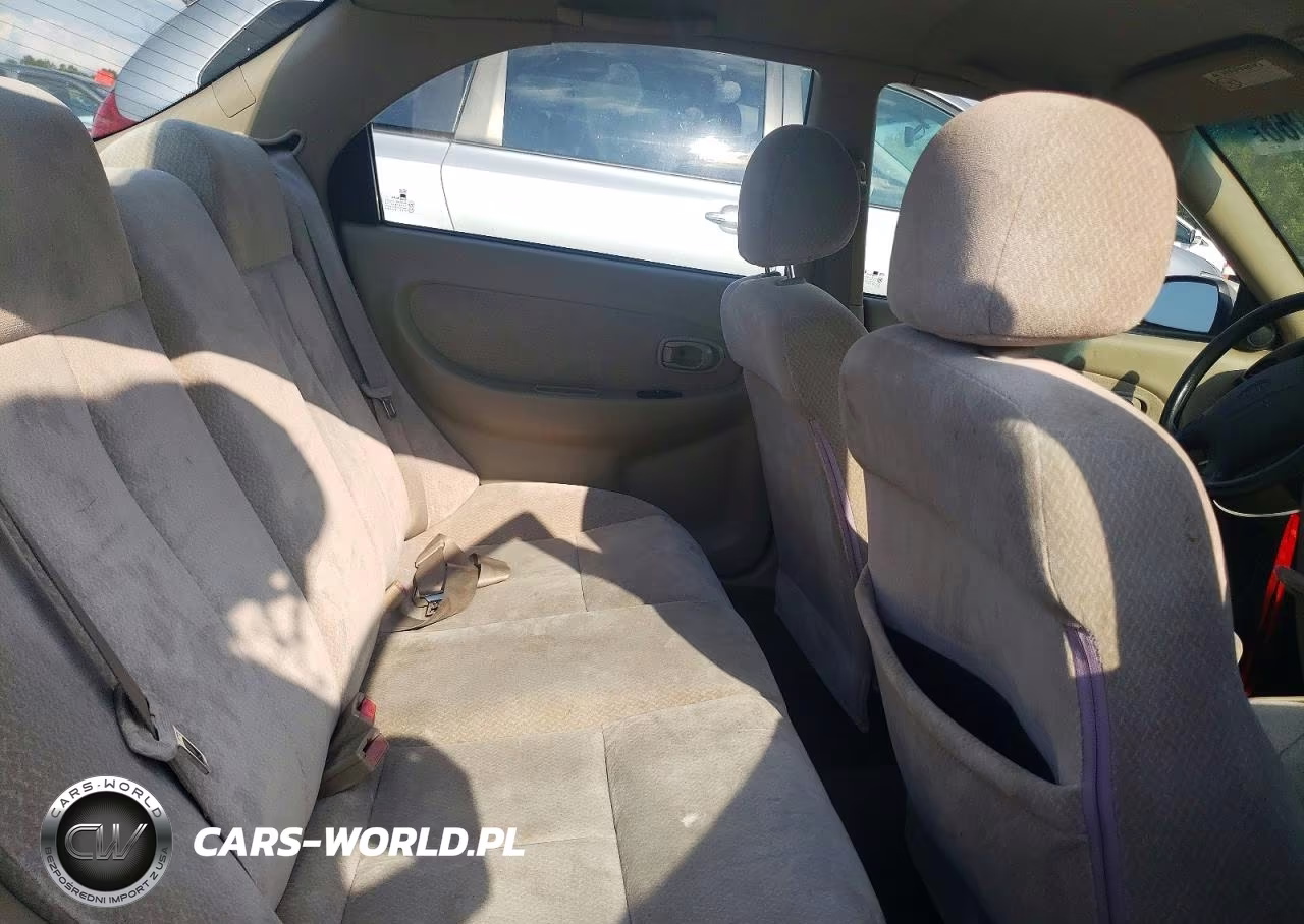2002 Kia Spectra Base VIN:KNAFB121125155658 - 10
