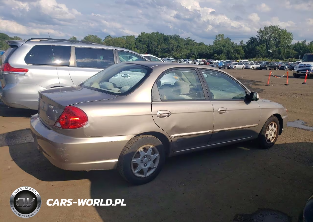 2002 Kia Spectra Base VIN:KNAFB121125155658 - 3