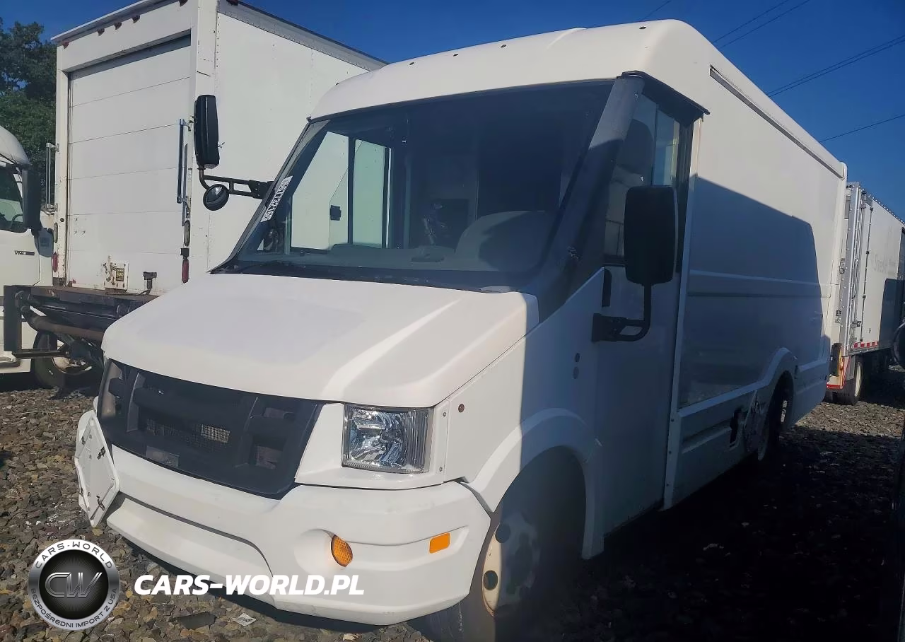 2015 Isuzu Npr Delivery Truck