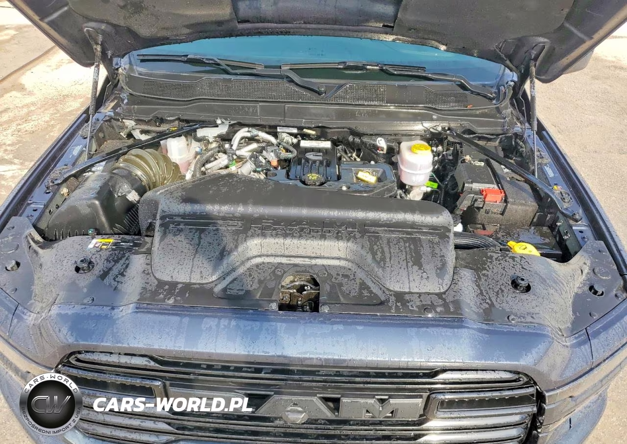 2025 Ram 2500 Laramie VIN:3C63R5NL5SG579754 - 11
