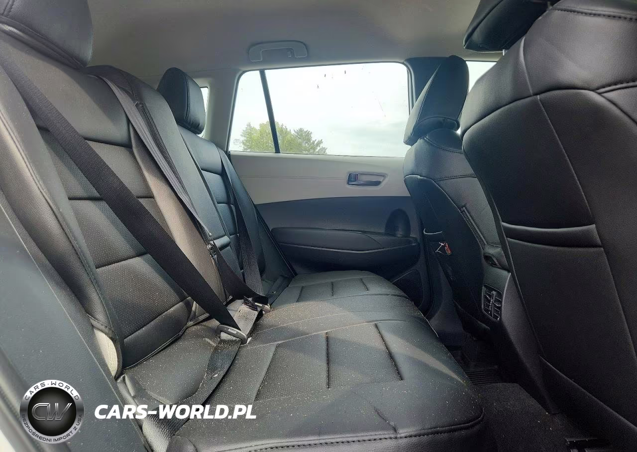 2026 Toyota Corolla Cross L VIN:7MUAAABG1TV173972 - 10