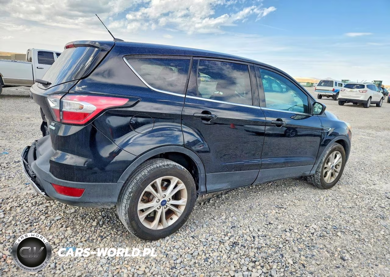 2017 Ford Escape Se VIN:1FMCU0GD1HUD05730 - 3