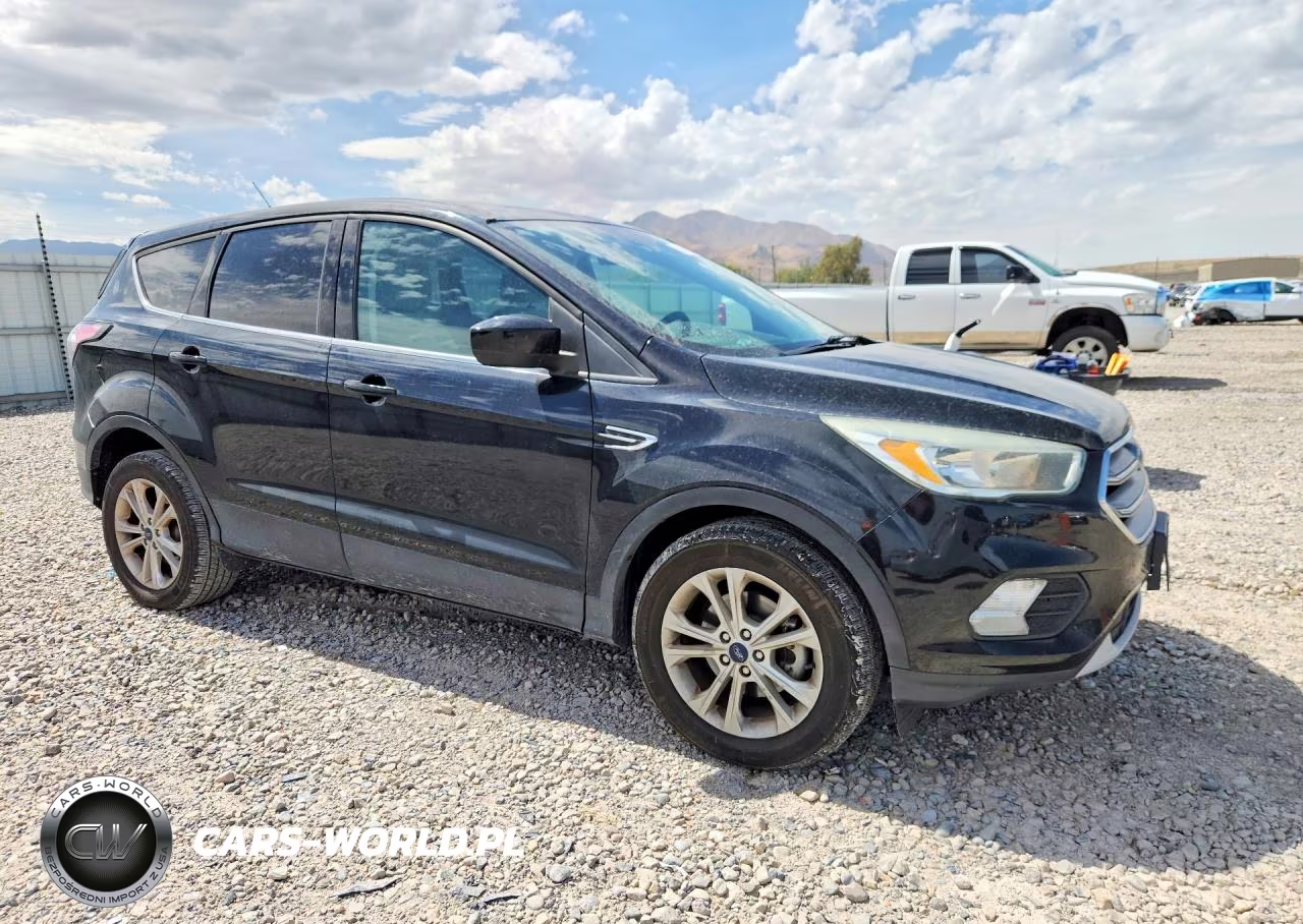 2017 Ford Escape Se VIN:1FMCU0GD1HUD05730 - 4
