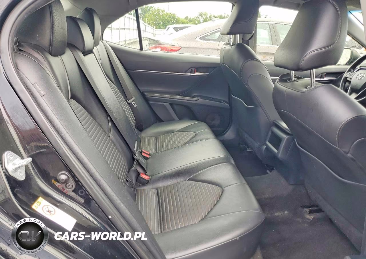 2018 Toyota Camry Se VIN:JTNB11HK5J3005448 - 10