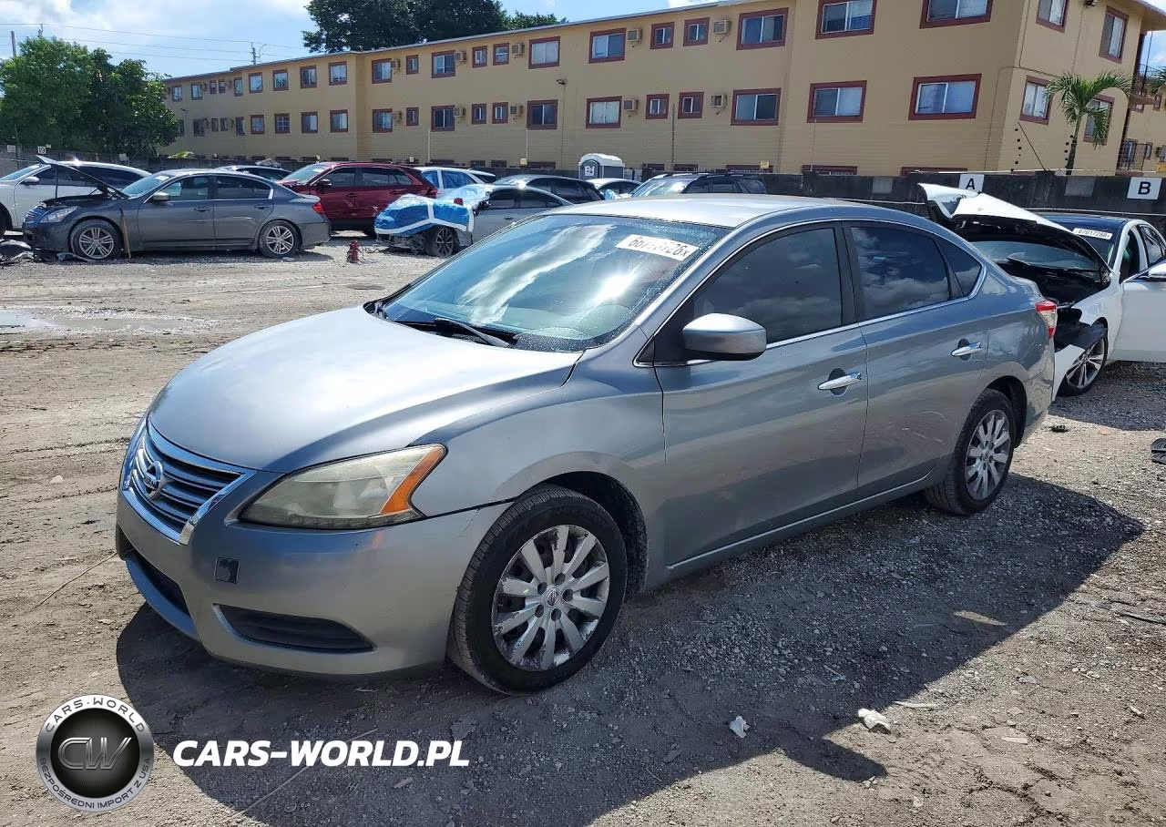 2013 Nissan Sentra S – zdjęcie 1 z 12