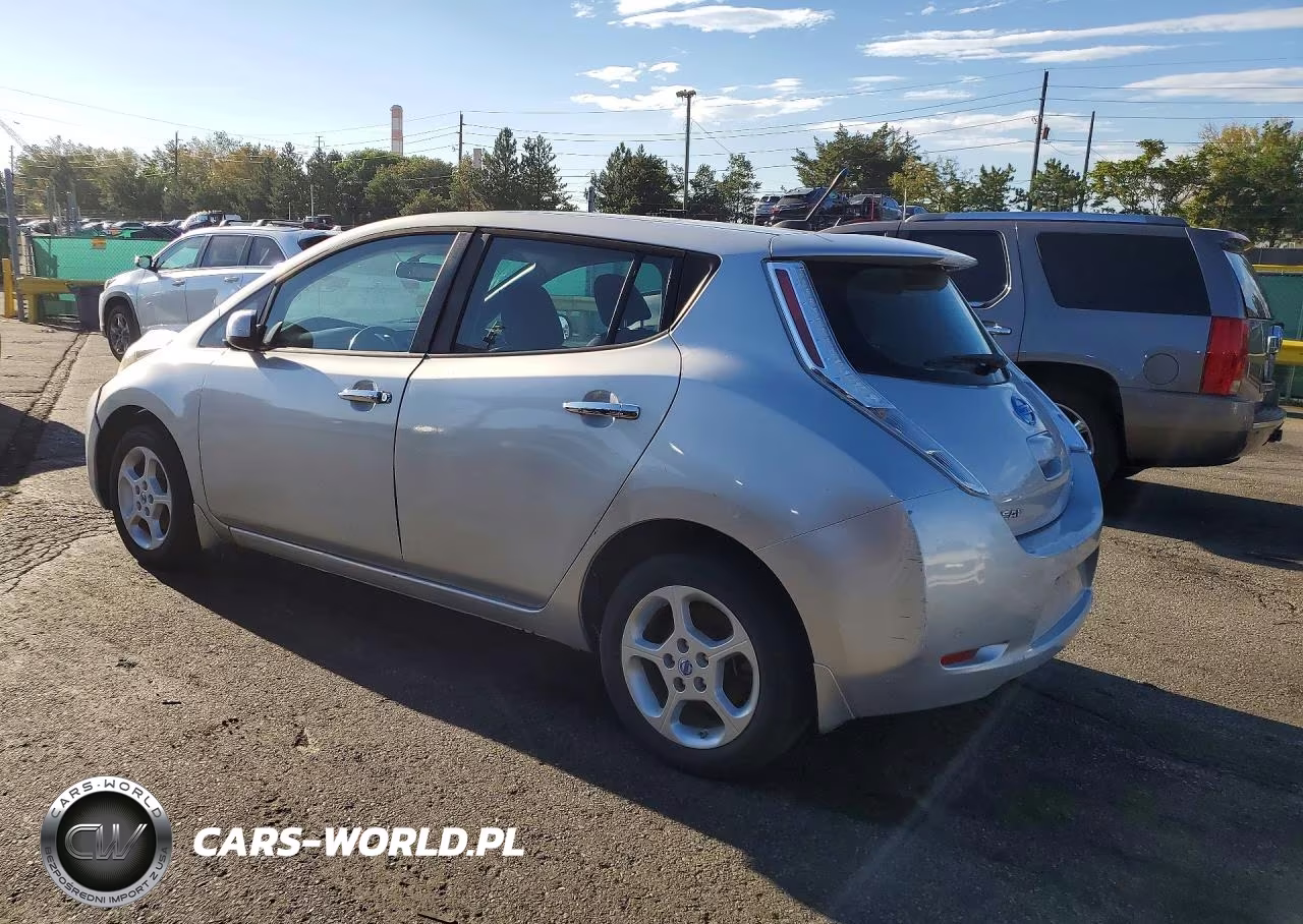 NISSAN LEAF VIN:1N4AZ0CP5DC423640 - 2