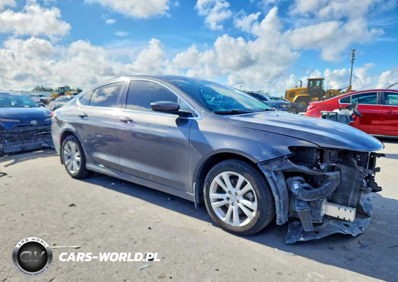 2017 Chrysler 200 Limited VIN:1C3CCCAB1HN503822 - 4