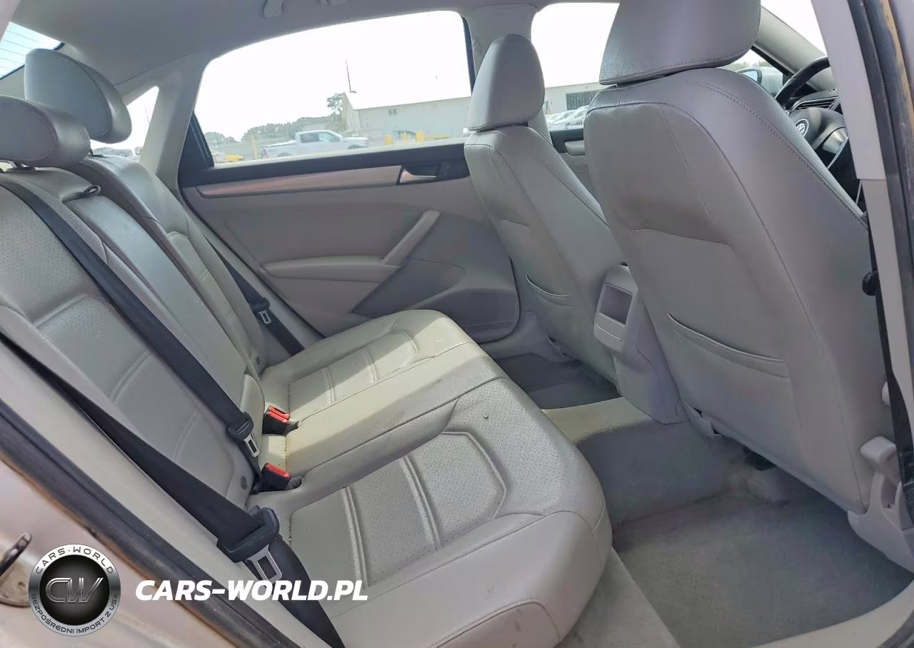 2014 Volkswagen Passat S VIN:1VWAT7A33EC025703 - 10