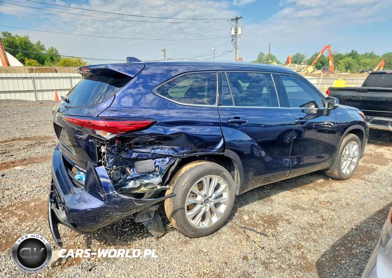 2022 Toyota Highlander Limited VIN:5TDDZRBH4NS206425 - 3