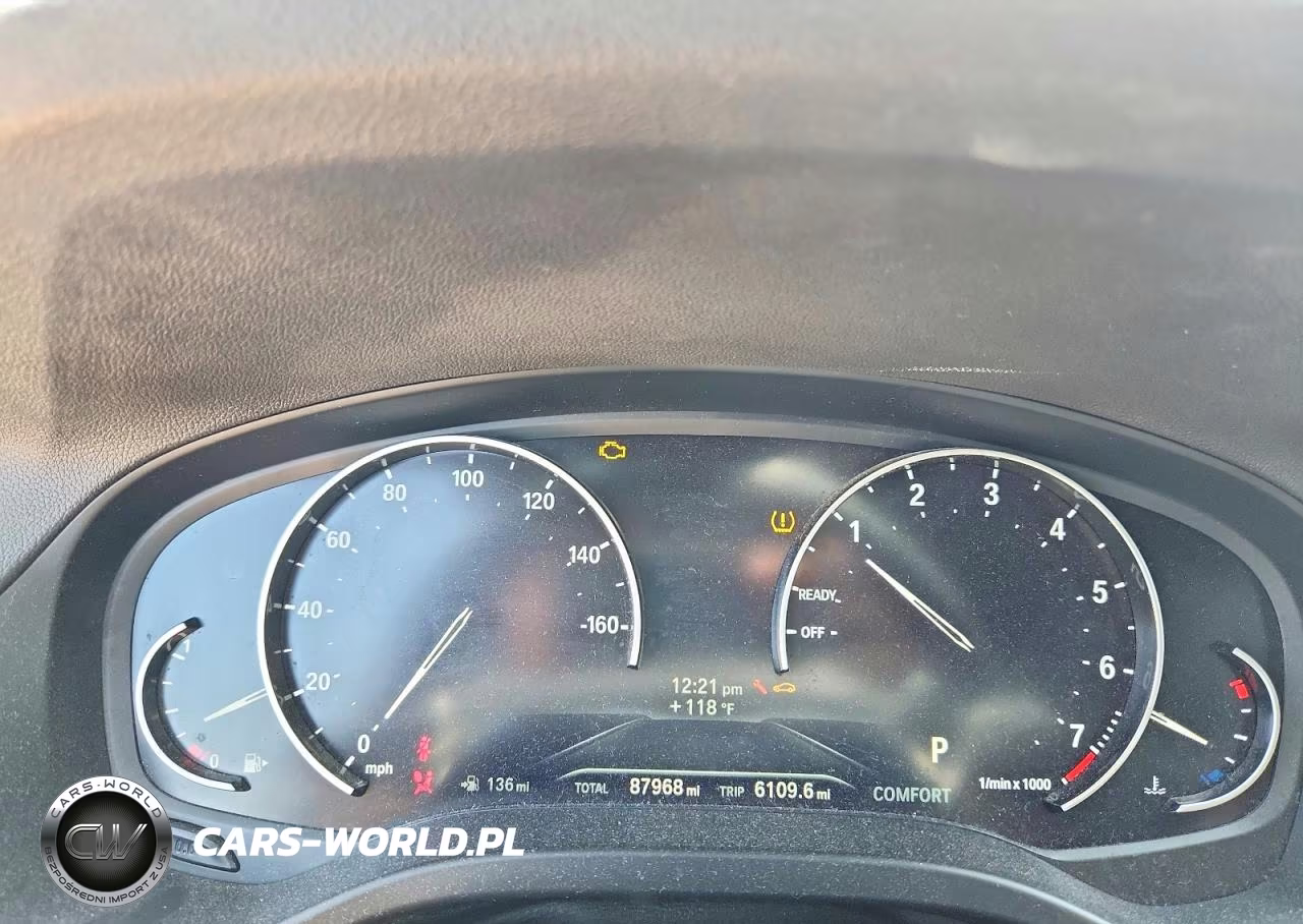 2018 BMW X3 xDrive30I VIN:5UXTR9C56JLC82550 - 9