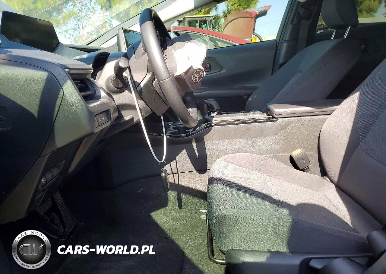 2024 Toyota Prius Le VIN:JTDACAAU6R3024642 - 7