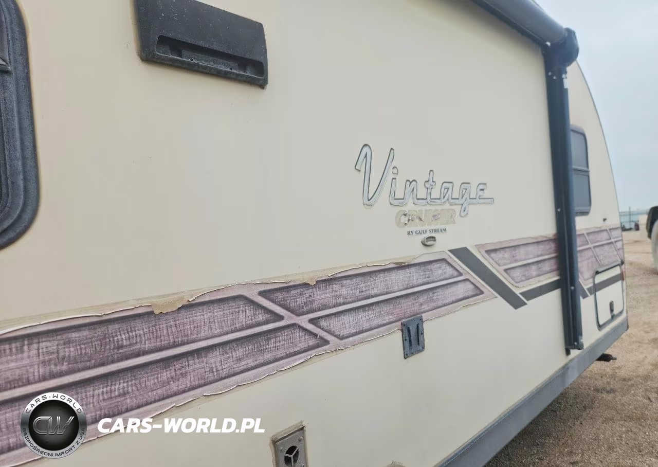 2018 Gulfstream Vintage Camper VIN:1NL1DTM28J1035428 - 9