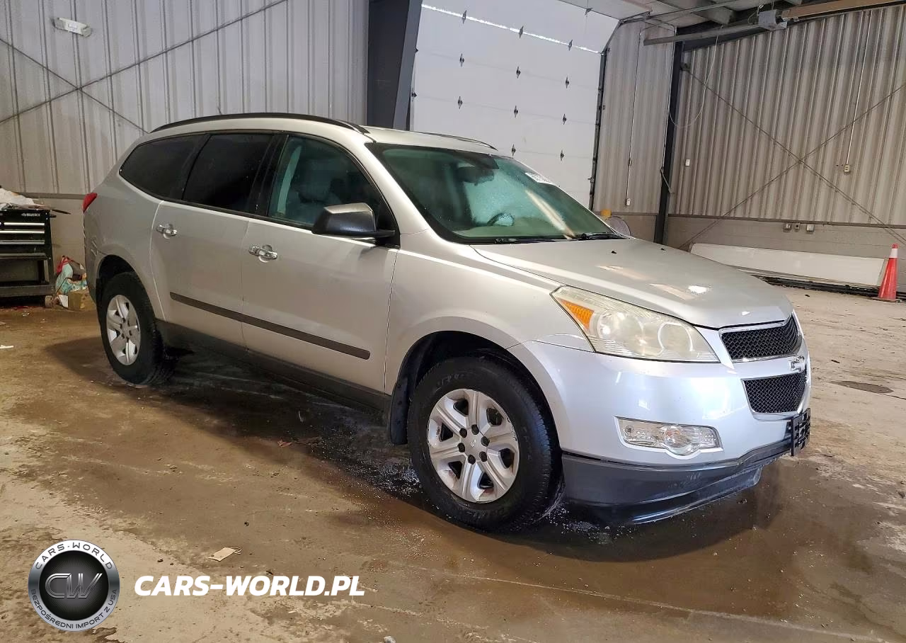 2010 Chevrolet Traverse Ls VIN:1GNLVEED9AJ235555 - 4