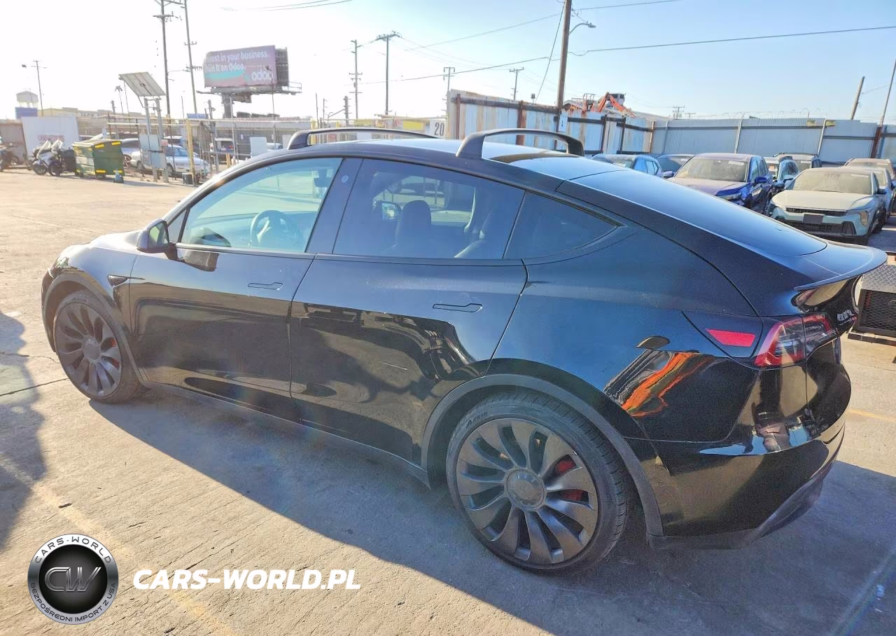 2021 Tesla Model Y VIN:5YJYGDEF5MF216081 - 2