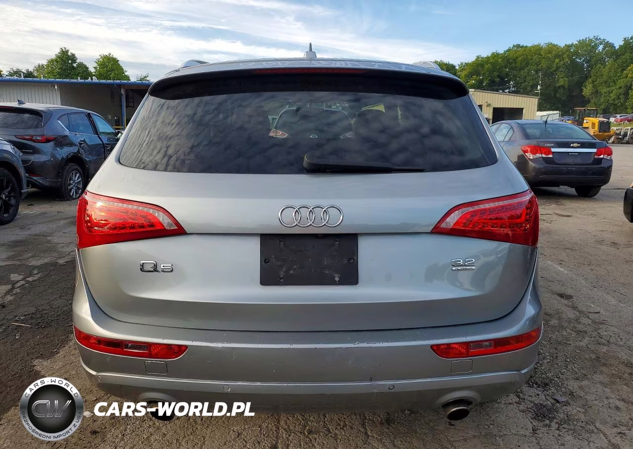2010 Audi Q5 Premium Plus VIN:WA1LKAFP3AA095032 - 6