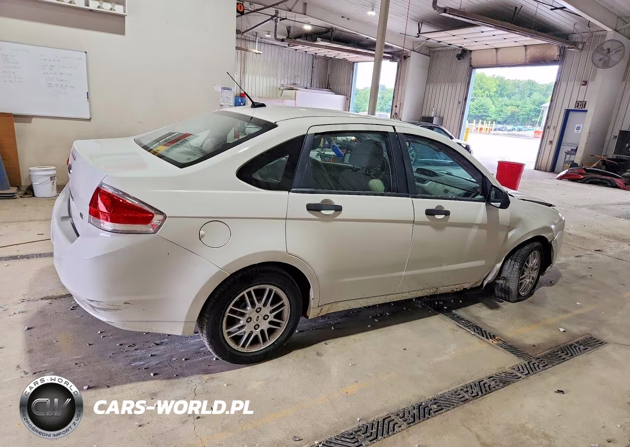 2010 Ford Focus Se VIN:1FAHP3FNXAW288200 - 3