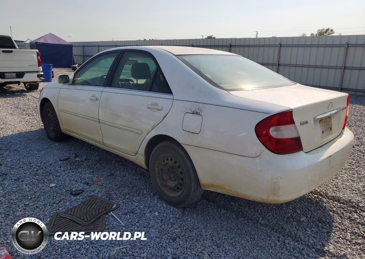 2002 Toyota Camry Le VIN:JTDBE32K820103664 - 2