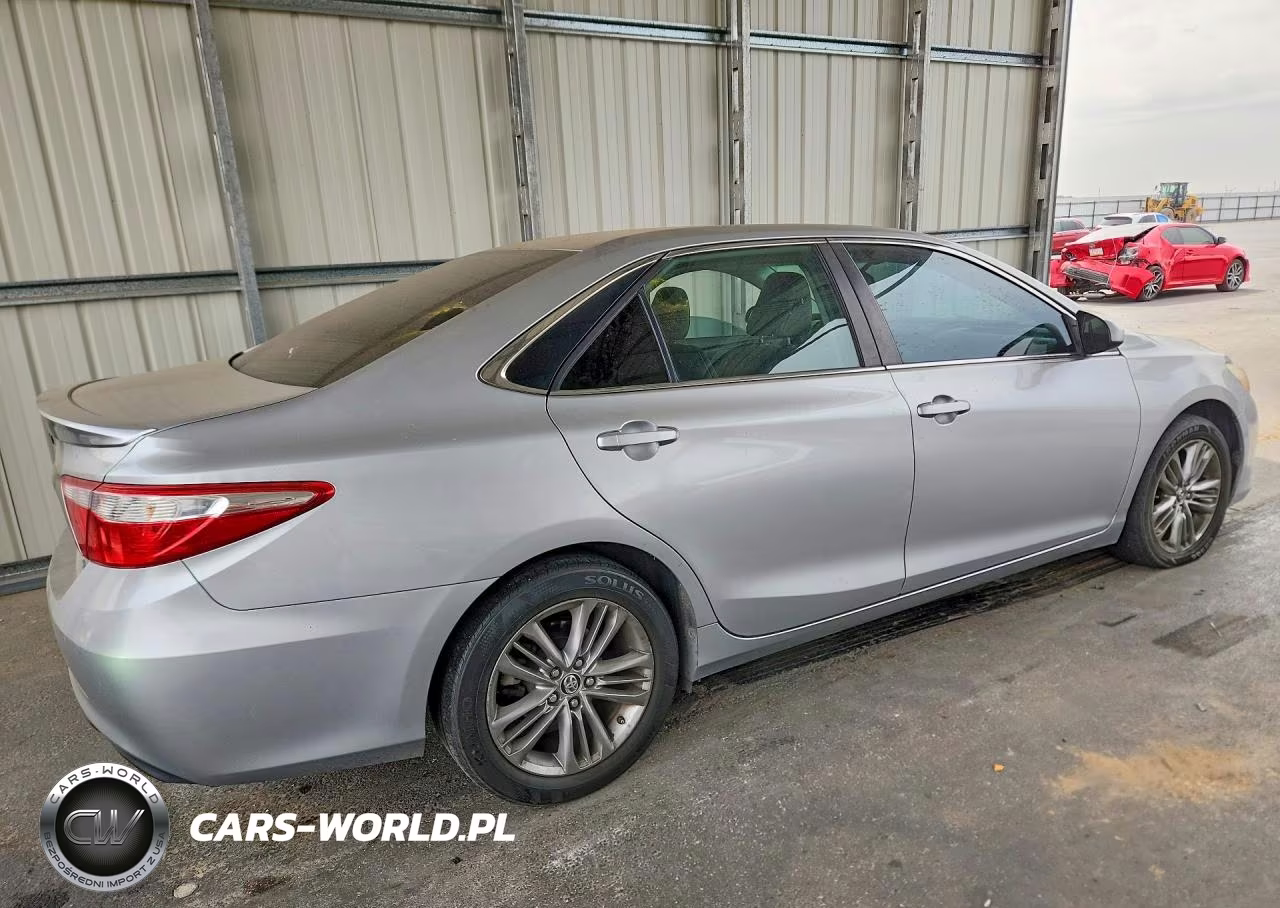 2015 Toyota Camry Se VIN:4T1BF1FK7FU104603 - 3