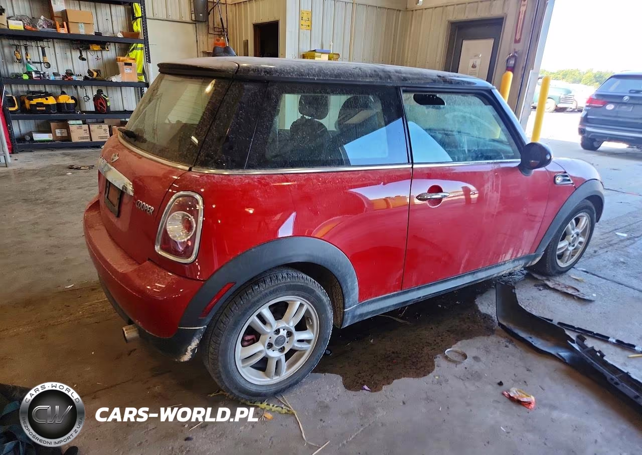 2013 Mini Cooper Base VIN:WMWSU3C56DT682387 - 3