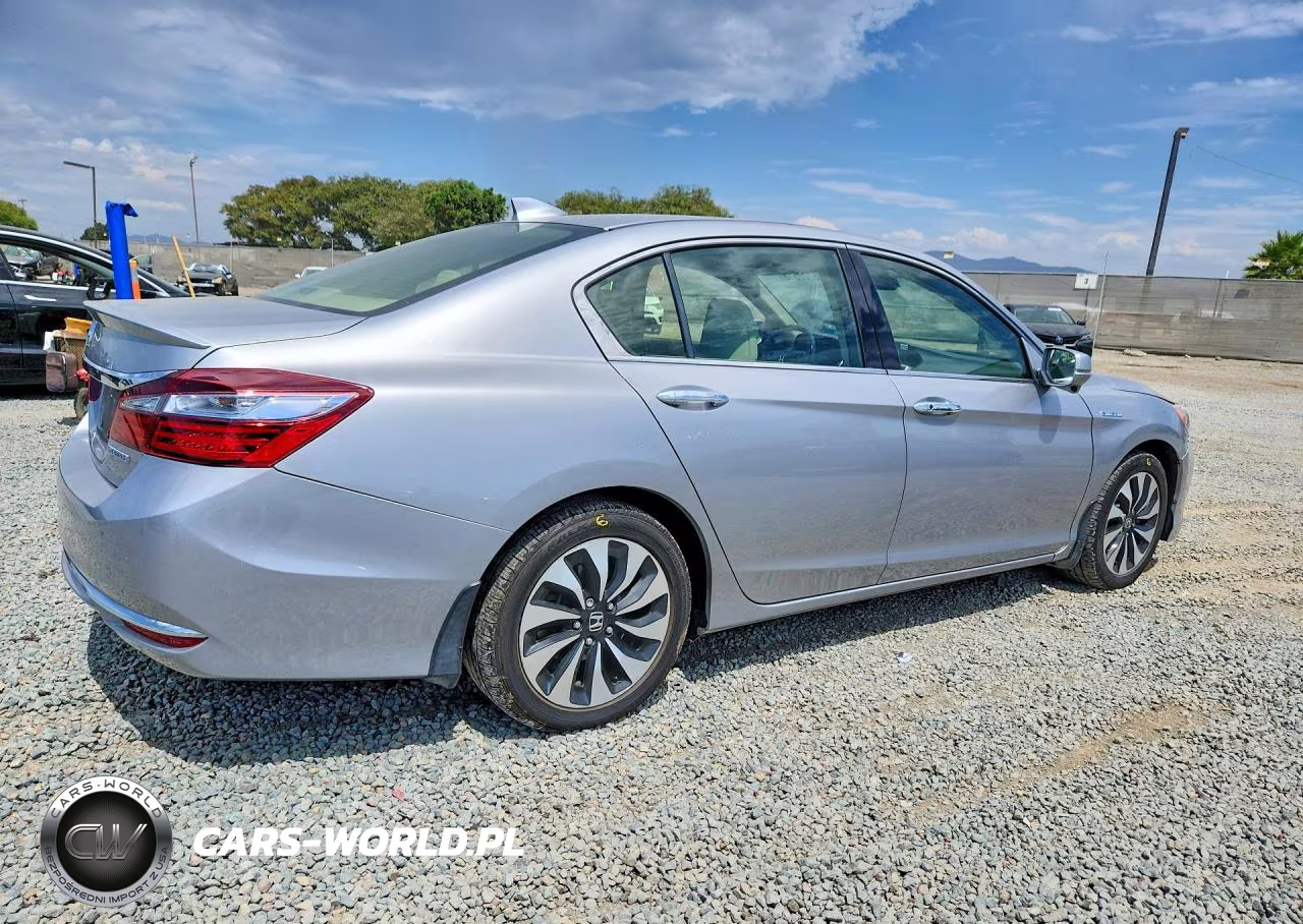 2017 Honda Accord Hybrid Exl VIN:JHMCR6F55HC000724 - 3