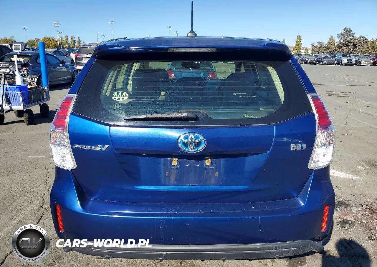 2017 Toyota Prius V Four VIN:JTDZN3EU1HJ063197 - 6