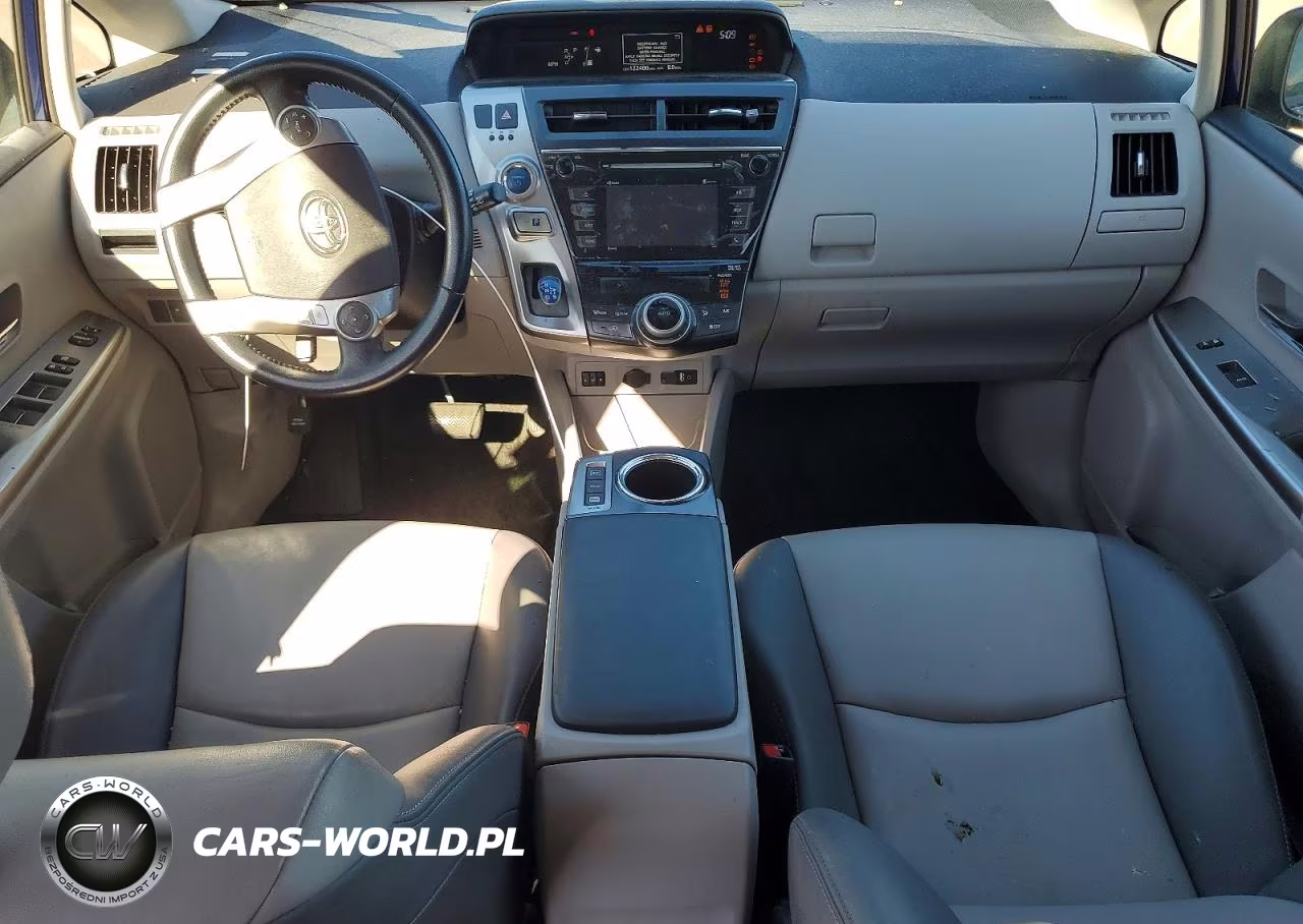 2017 Toyota Prius V Four VIN:JTDZN3EU1HJ063197 - 8