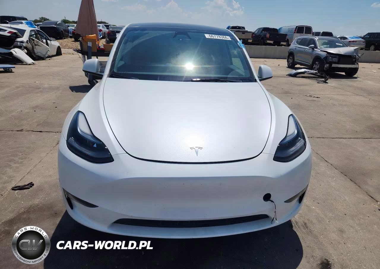 2025 Tesla Model Y VIN:7SAYGDED1SA378818 - 5