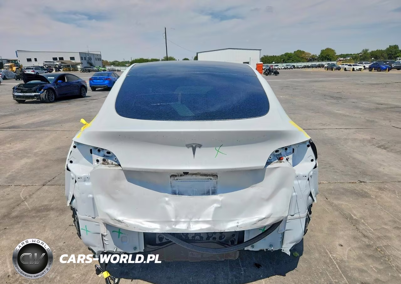 2025 Tesla Model Y VIN:7SAYGDED1SA378818 - 6