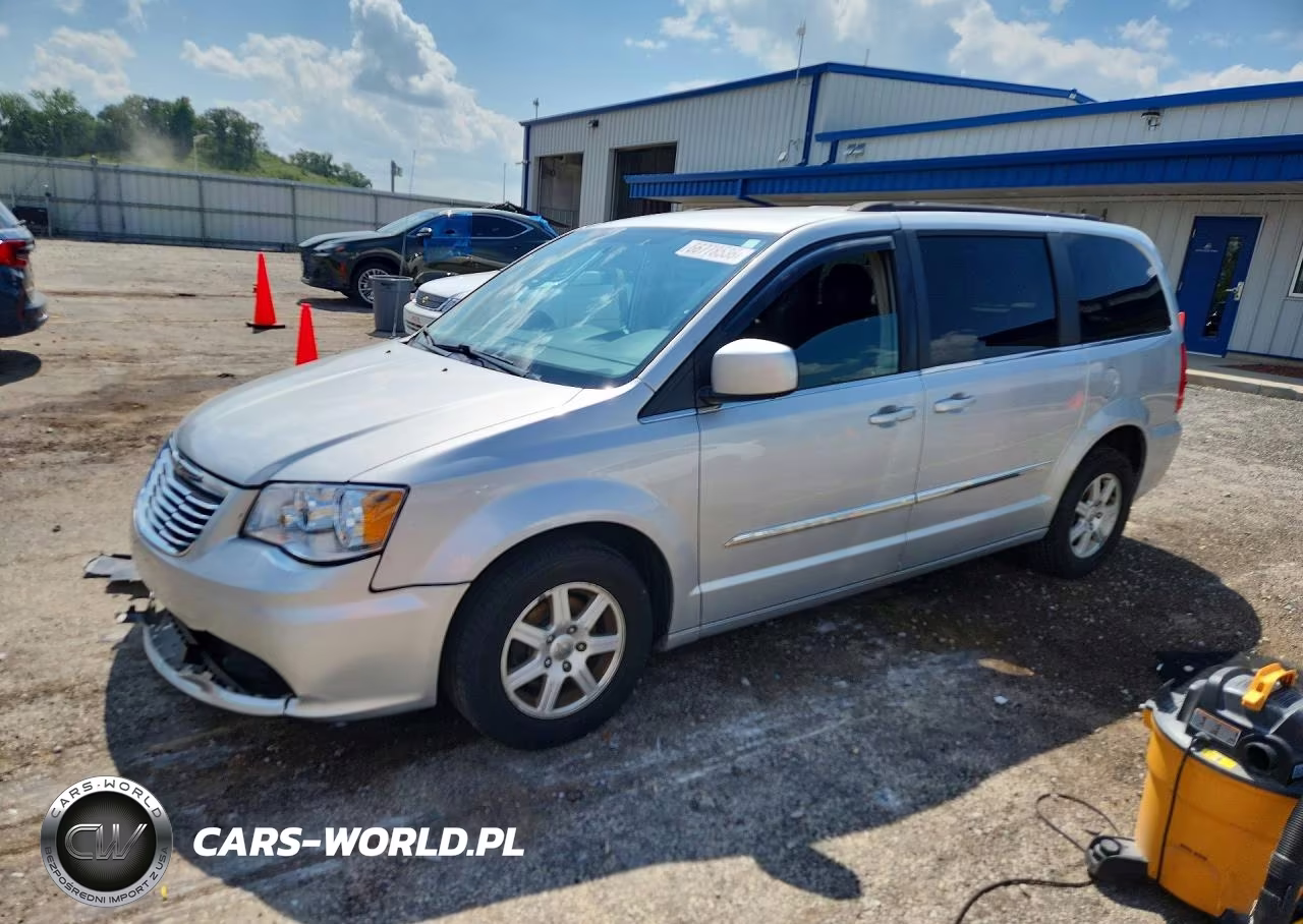 2011 Chrysler Town & Country Touring