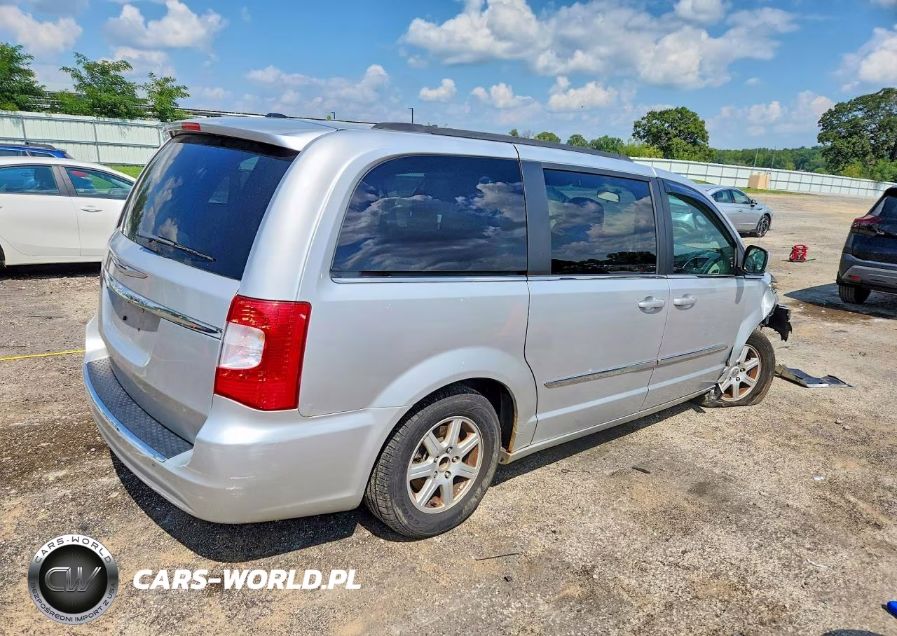 2011 Chrysler Town & Country Touring VIN:2A4RR5DG0BR607889 - 3