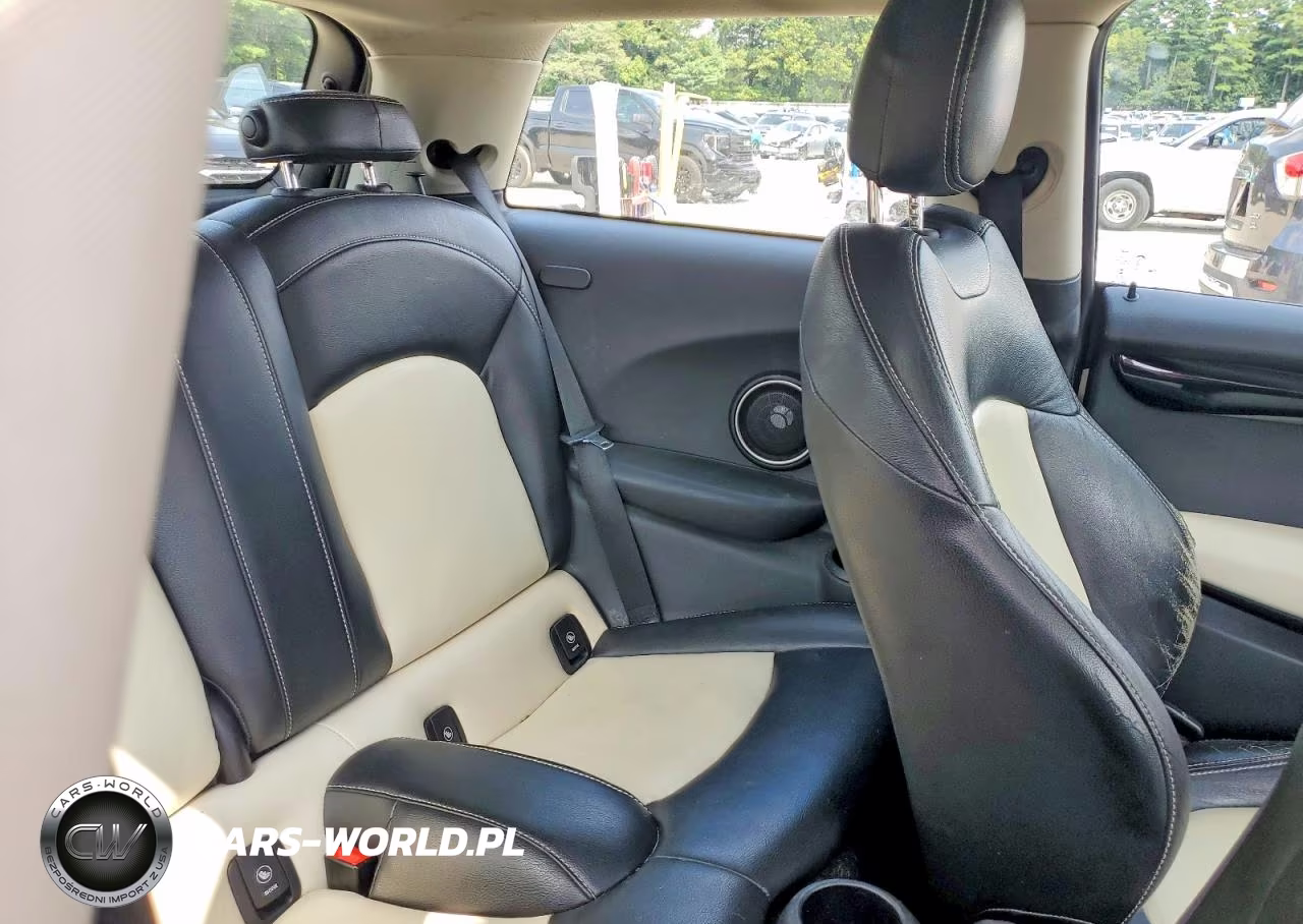 2015 Mini Cooper S VIN:WMWXP7C52F2A59705 - 10