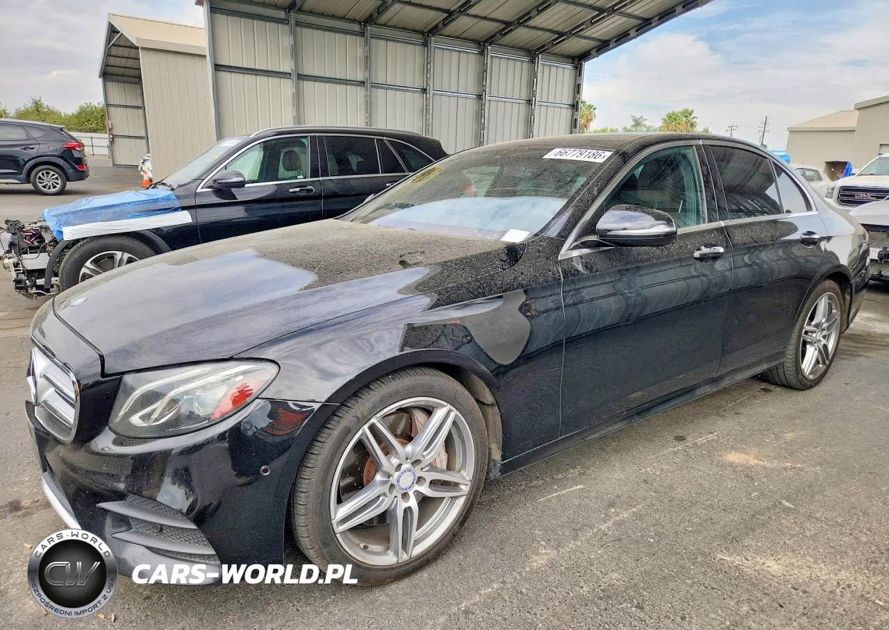 2017 Mercedes-Benz E 300 – zdjęcie 1 z 12