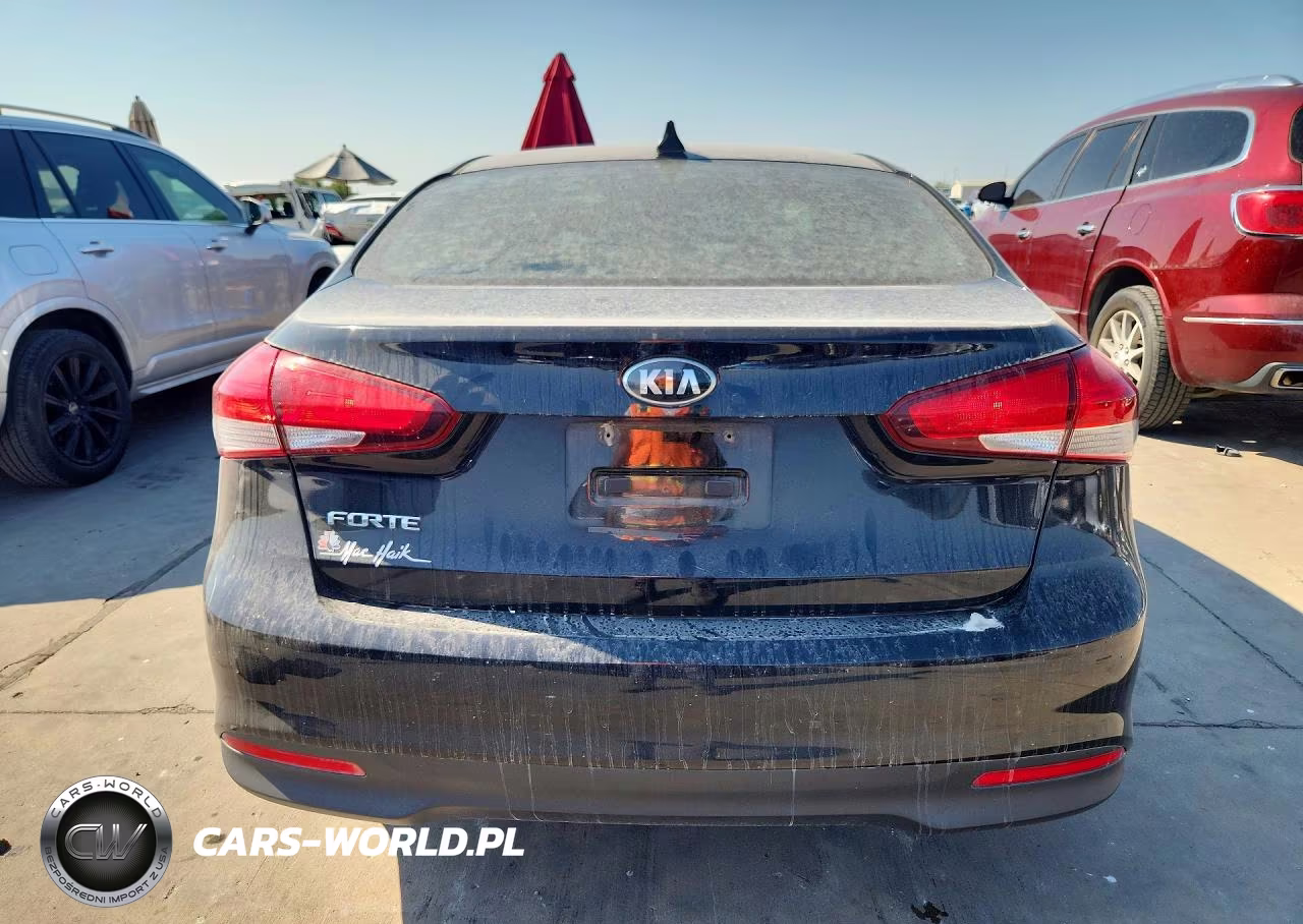 2018 Kia Forte Lx VIN:3KPFK4A70JE241329 - 6