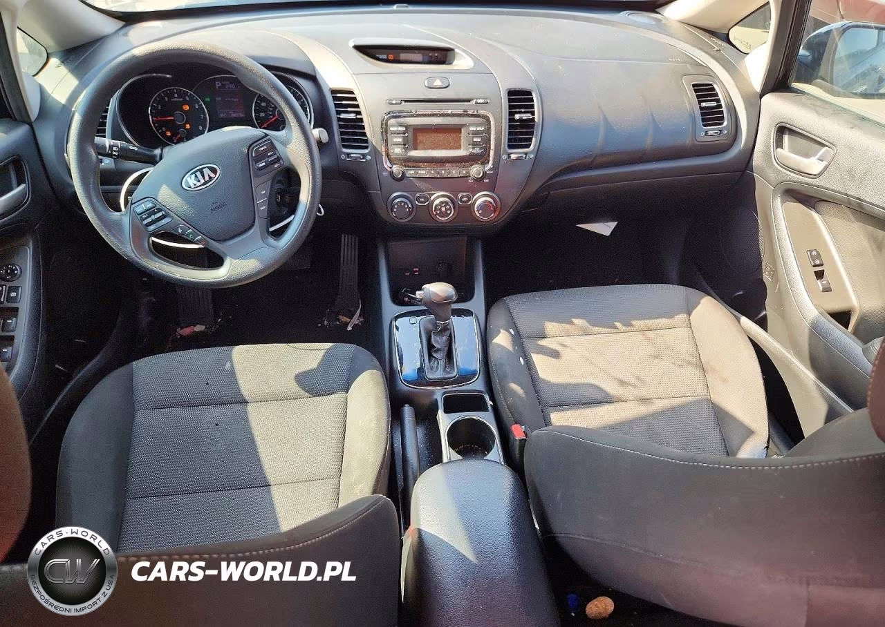 2018 Kia Forte Lx VIN:3KPFK4A70JE241329 - 8