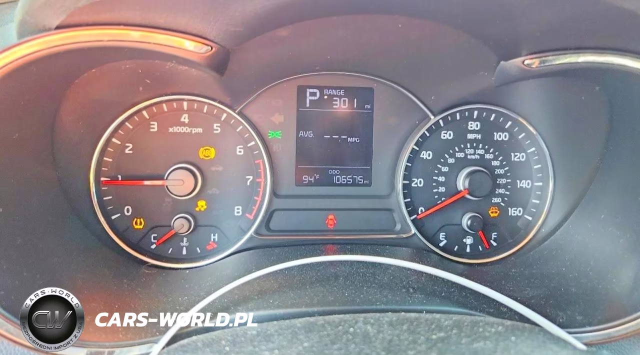 2018 Kia Forte Lx VIN:3KPFK4A70JE241329 - 9