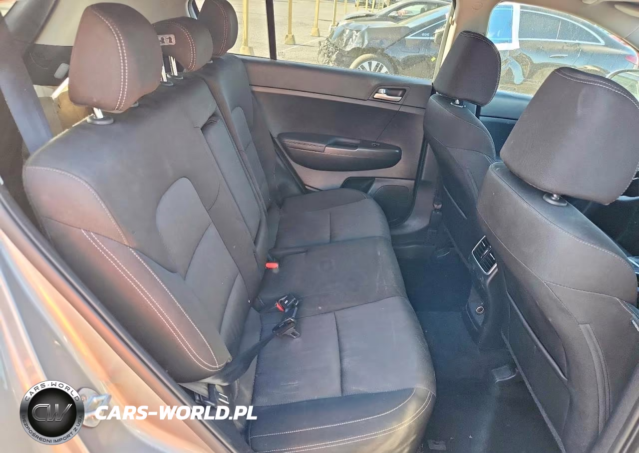 2020 Kia Sportage Lx VIN:KNDPM3AC0L7724313 - 11