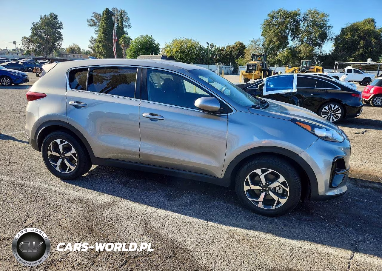2020 Kia Sportage Lx VIN:KNDPM3AC0L7724313 - 4