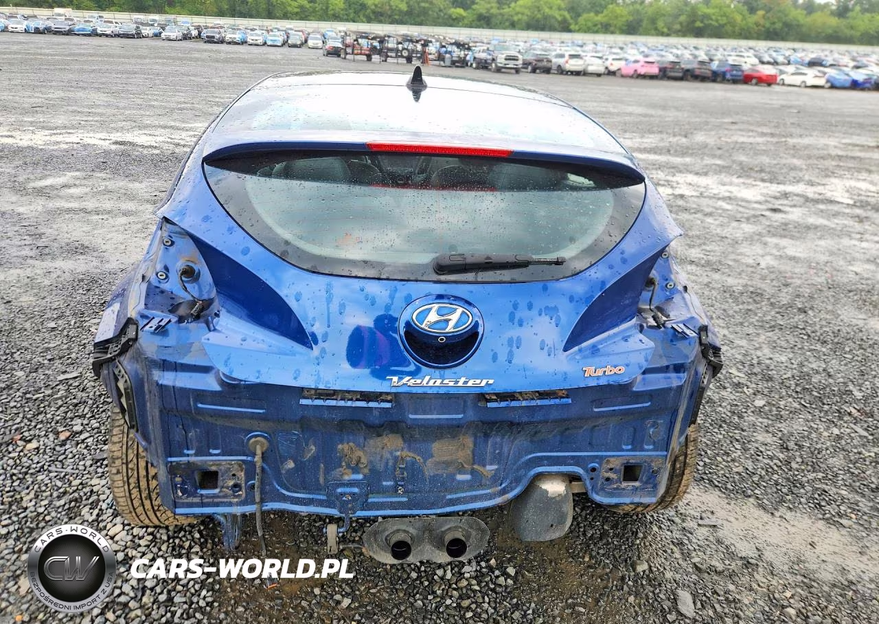2016 Hyundai Veloster Turbo VIN:KMHTC6AE4GU302083 - 6