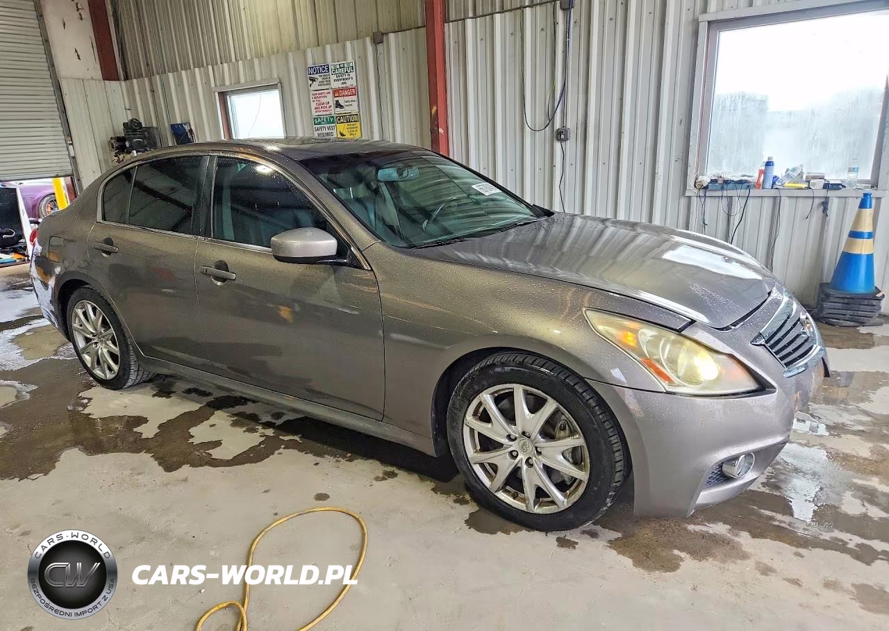2010 Infiniti G37 Sedan Base VIN:JN1CV6AP2AM405867 - 4