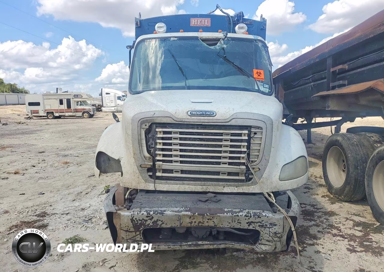 2010 Freightliner Business Class M2 Refuse Truck VIN:1FVHC7CV6ADAP9203 - 5