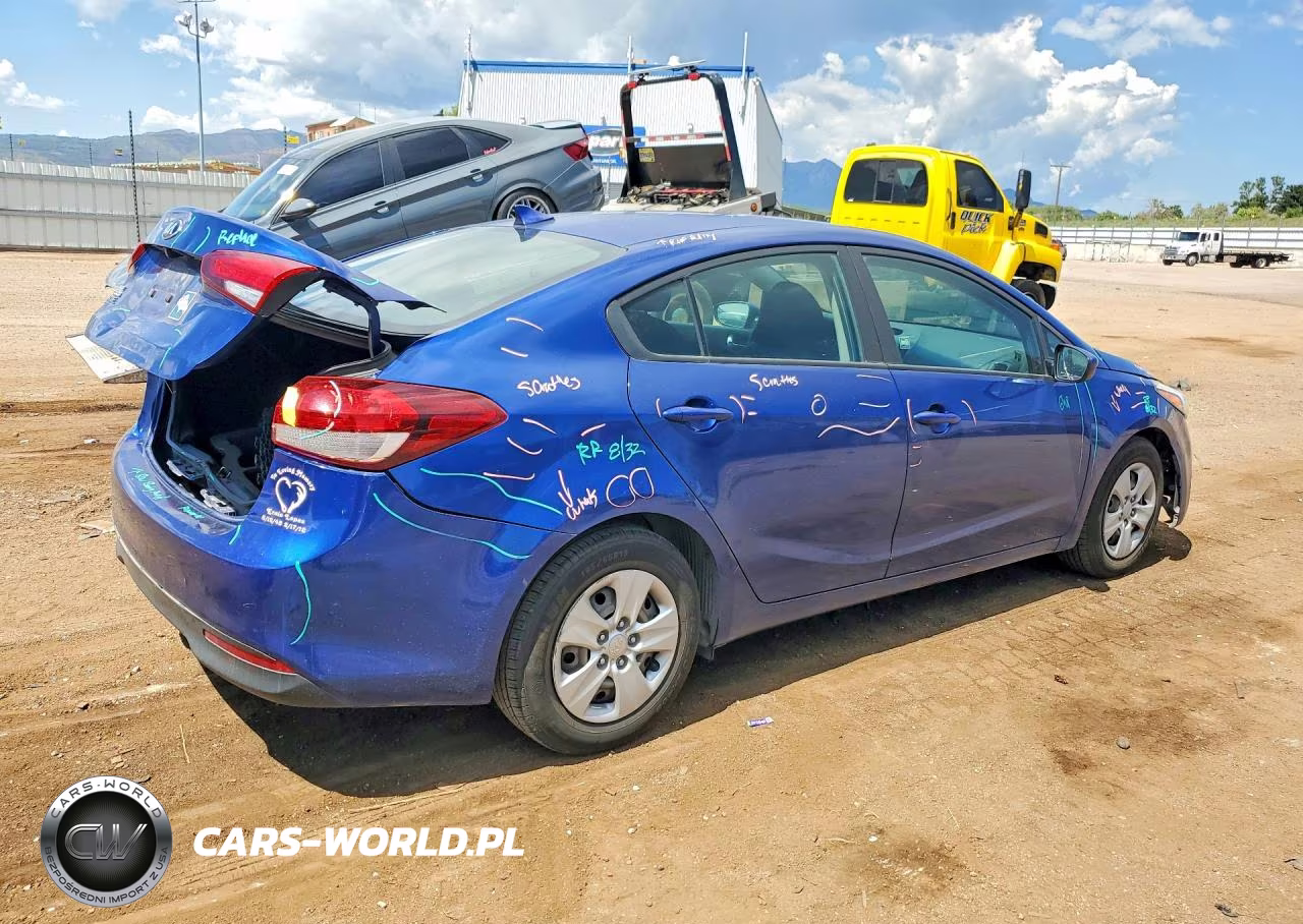 2018 Kia Forte Lx VIN:3KPFK4A79JE256735 - 3