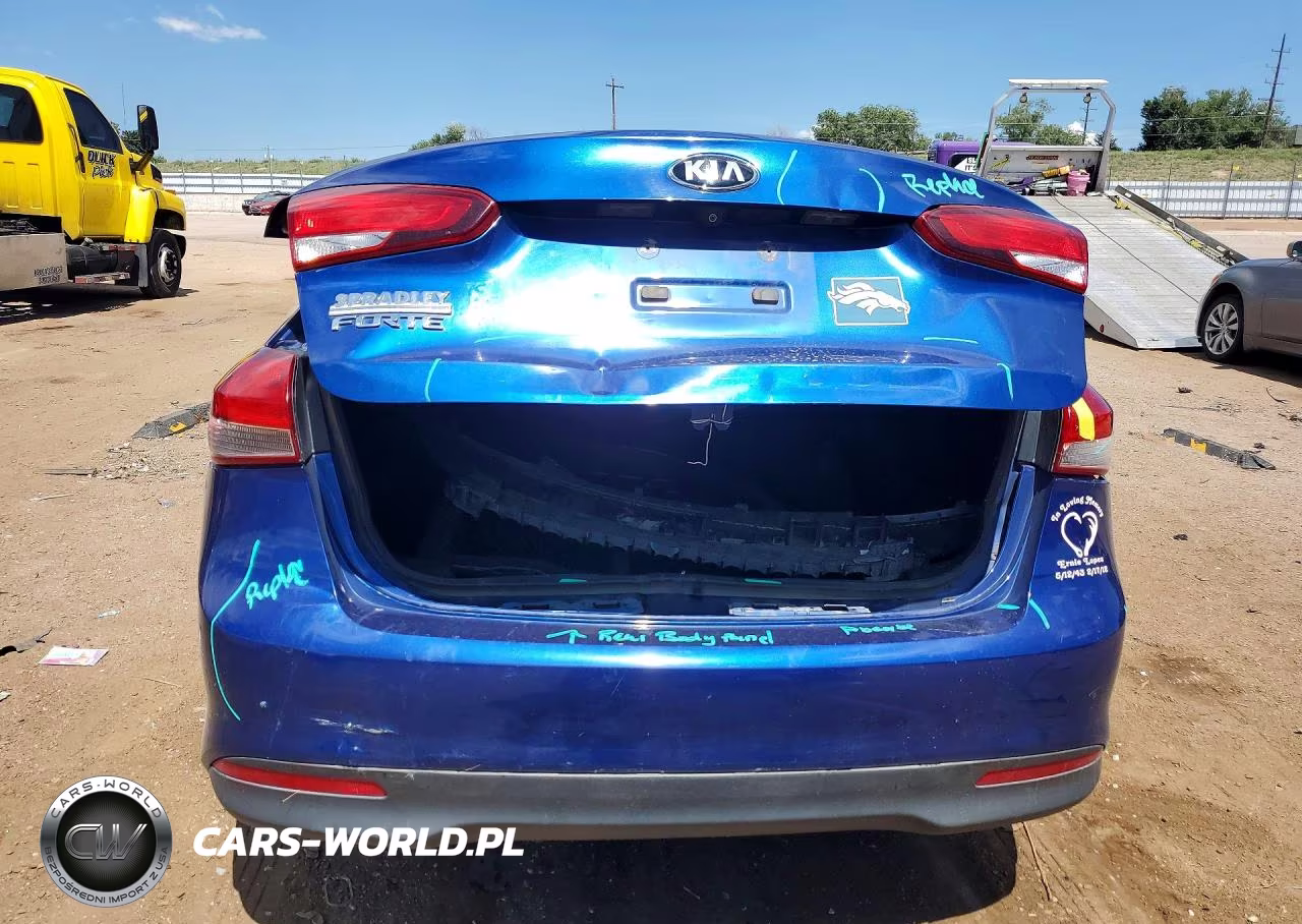 2018 Kia Forte Lx VIN:3KPFK4A79JE256735 - 6
